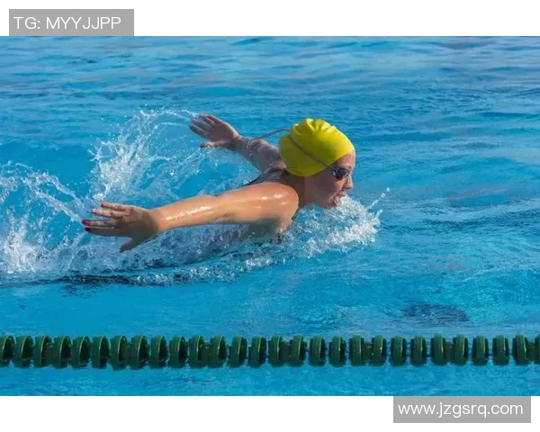 蝶泳技术解析与训练方法创新：提高速度与效率的关键要素